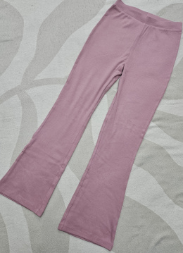 Legginsy prążkowane r. 152