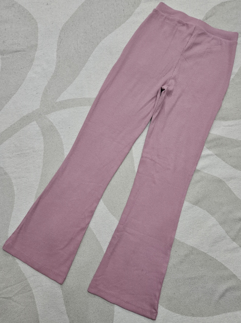 Legginsy prążkowane r. 152 Legginsy prążkowane r. 152