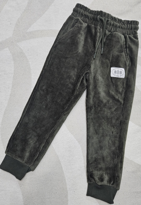Spodnie dziecięce r. 104 Spodnie dziecięce r. 104