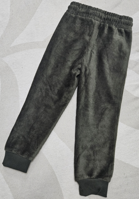Spodnie dziecięce r. 104 Spodnie dziecięce r. 104