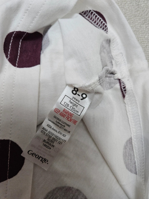 Piżama dzięwczęca r. 128/135 Piżama dzięwczęca r. 128/135