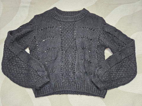 Sweter damski r. 34 Sweter damski r. 34