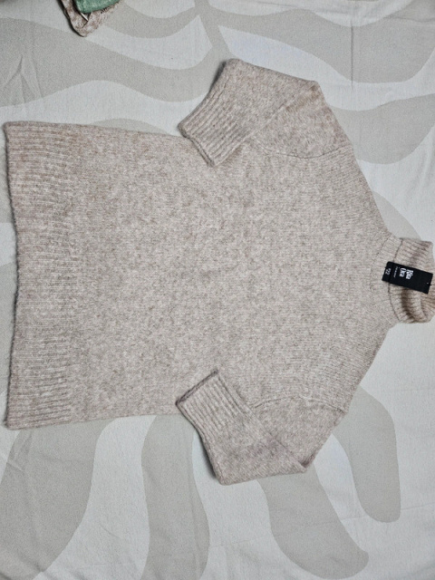 Sweter damki r. 38-40 Sweter damki r. 38-40