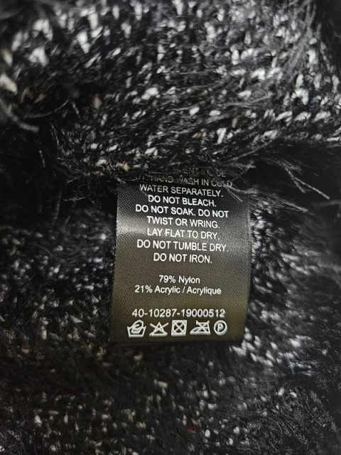 Sweter damski r. XS Sweter damski r. XS
