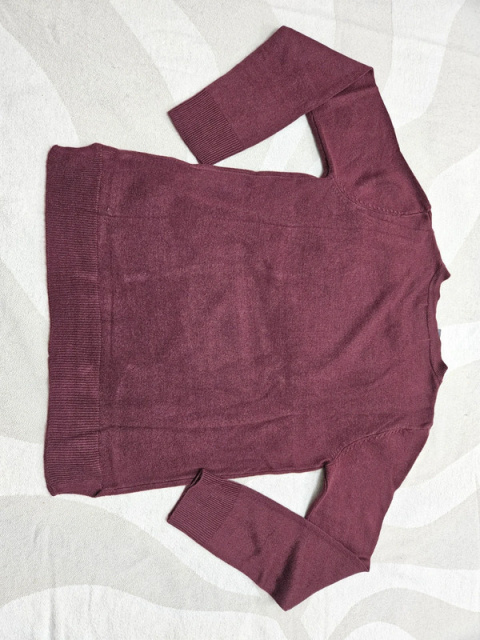 Sweter damski r. 38 Sweter damski r. 38