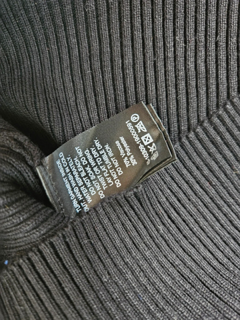 Sweter damski r. XS Sweter damski r. XS