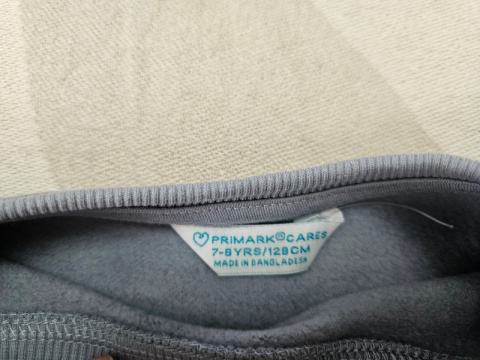 Bluza dziecięca r. 128 Bluza dziecięca r. 128