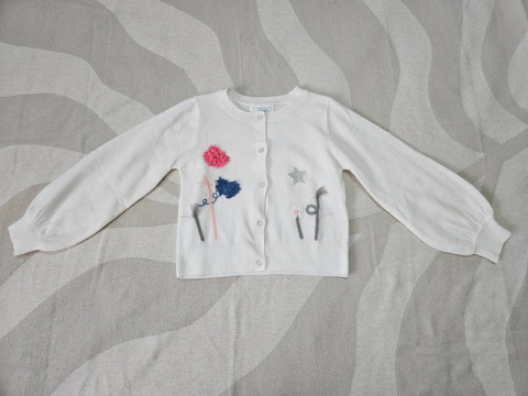 Sweter dziecięcy r. 110 Sweter dziecięcy r. 110