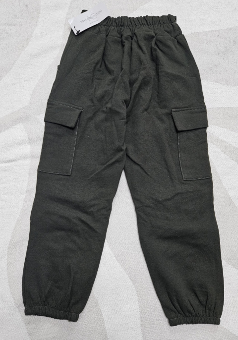 Spodnie dresowe r. 176 Spodnie dresowe r. 176
