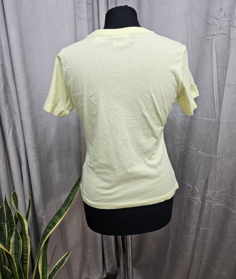 T-shirt damski r. 38 T-shirt damski r. 38