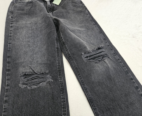 Jeansy damskie r. 27/32 Jeansy damskie r. 27/32